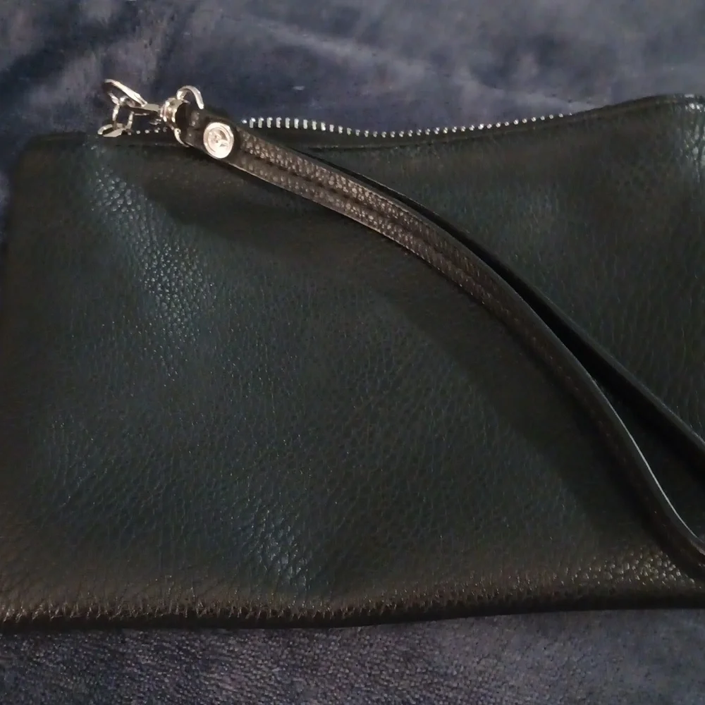 Must bundle Francesca's black wallet wristlet - Picture 3 of 3